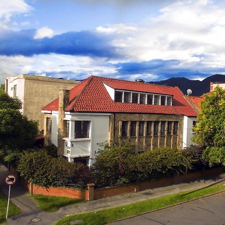 House For Groups - The Hostel Project Bogotá Exteriör bild